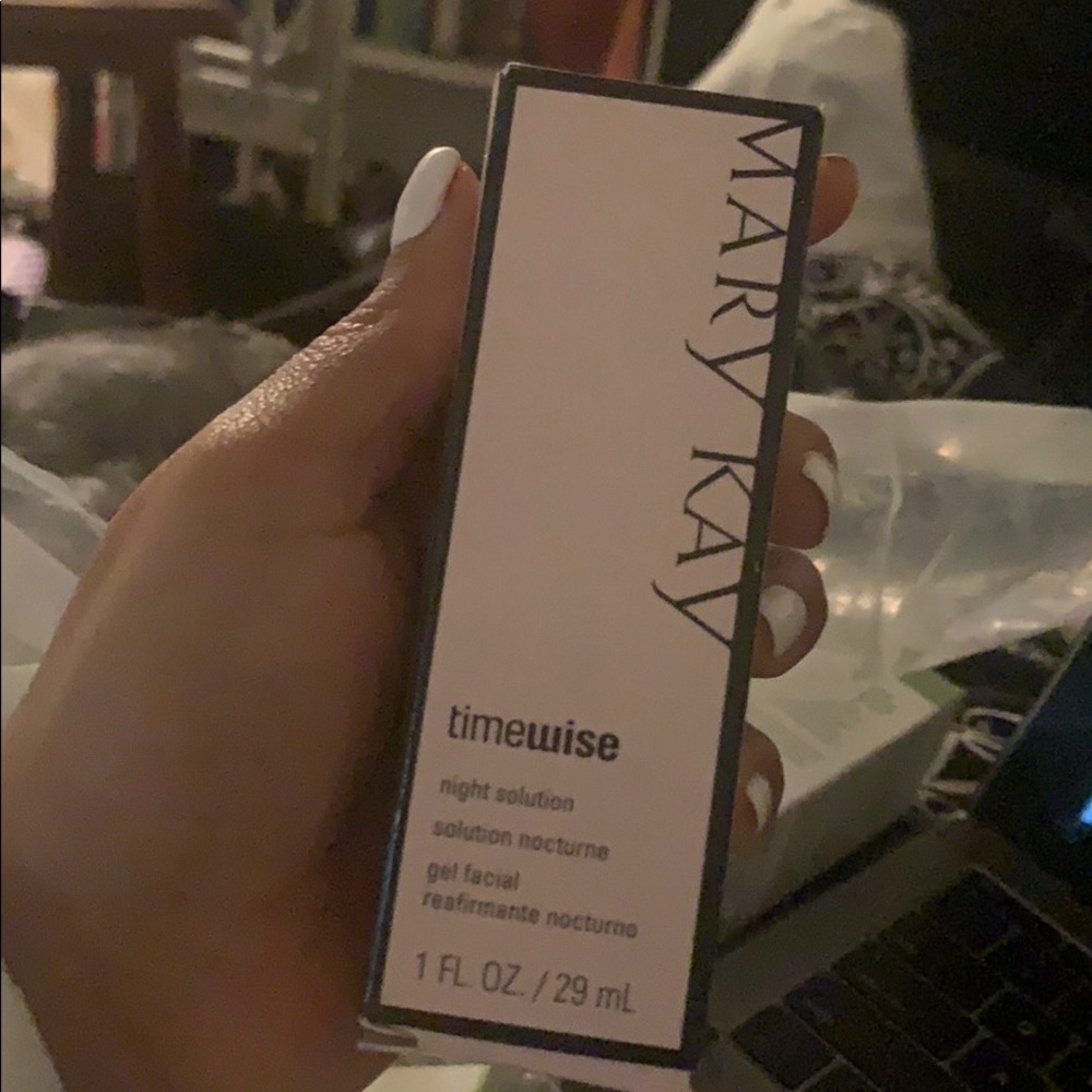 Mary Kay timewise night solution